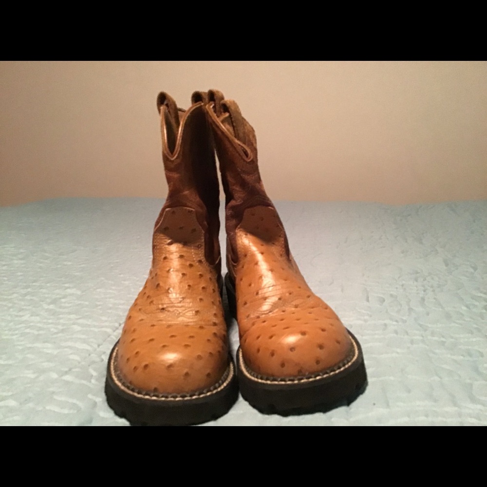 Arias boots